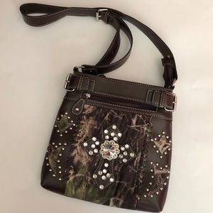 Crossbody purse